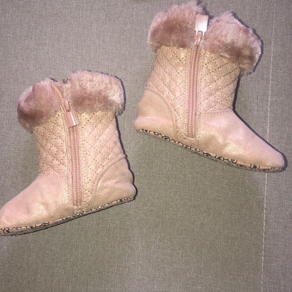 Boots - Picture 4 of 6
